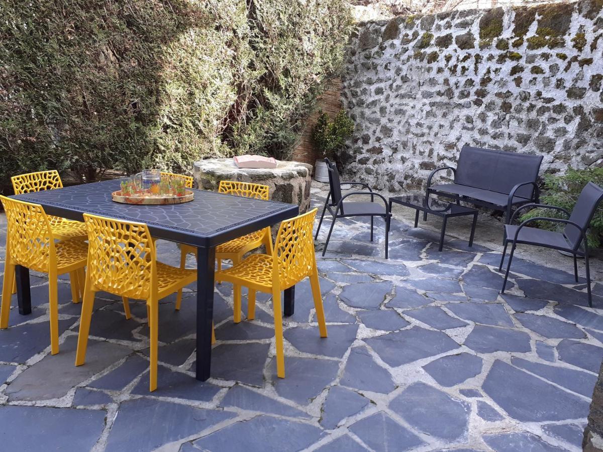 Maison Du Soleil Chez Isa Ferienhaus Polignac (Haute-Loire)